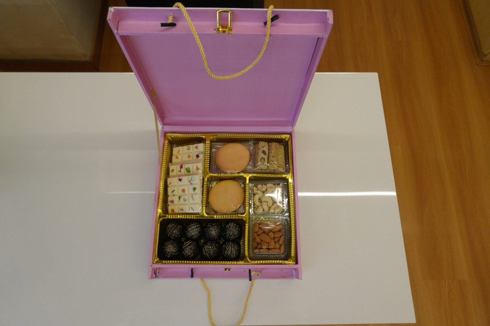 TCD Luxe Cavity Hamper - Image 2